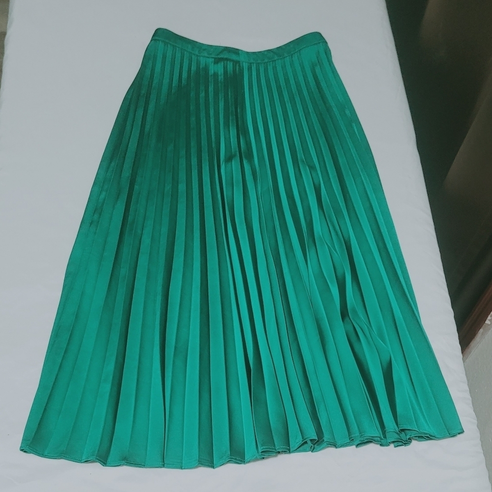 Forever 21 Vibrant Teal A-Line Skirt - Picture 7 of 8